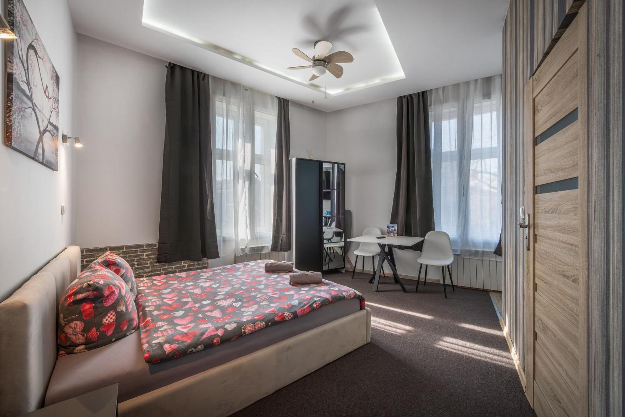 70S Business Room Краків Екстер'єр фото